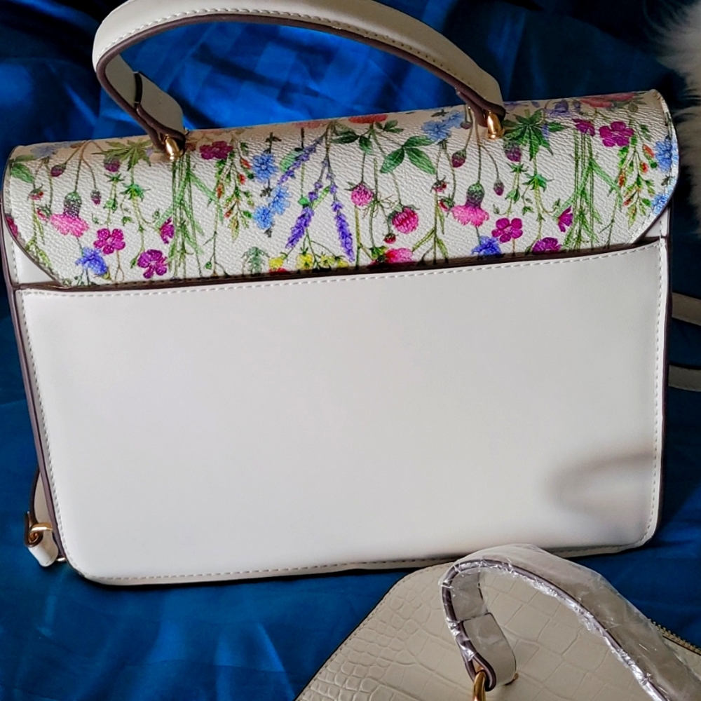 Purse - Picture 6 of 7